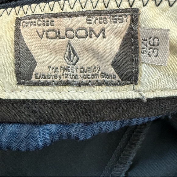 Volcom Men's Chino Shorts Navy Blue Flat Front Size 36 - Picture 9 of 11